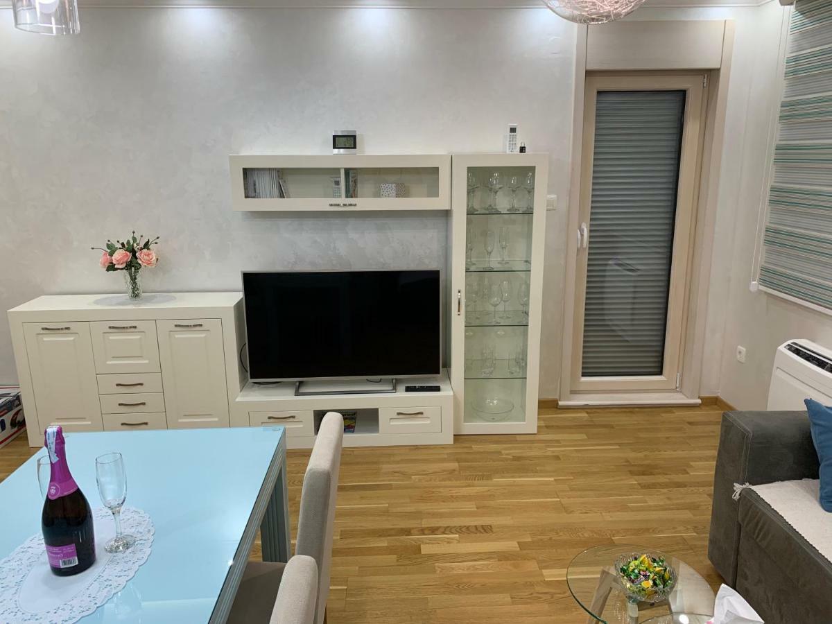 Panoramic Sea View 3-Bedroom Apartment 50 M From The Sea 부드바 외부 사진